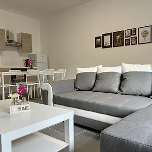  Vakantiehuis Charbonnel 4 Bruxelles-charleroi-airport