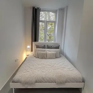 Appartement Rive Gauche F Centre - Gare - Aeroport, Charleroi